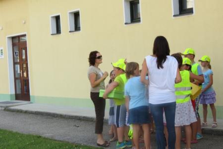 KNOBLEHARJEVO 2012- Otroški živ žav 52